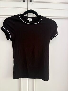 DONNI. Black Contrast Trim Tee – Size Small